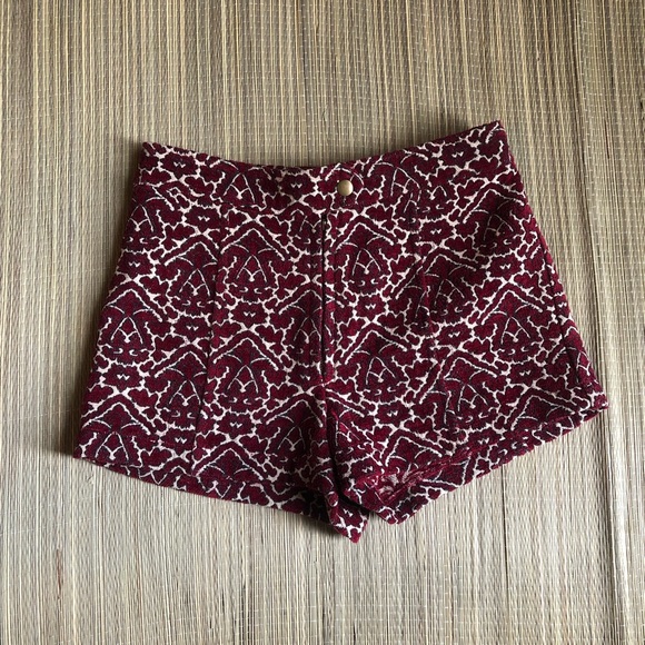 Ecote Urban Outfitters Red Boho Shorts - Size 0 - Picture 5 of 5